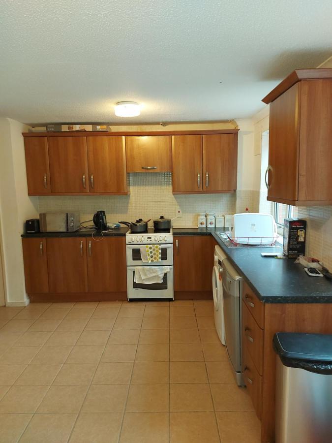 Spacious And Serene Stay Near Milton Keynes Centre Willen Екстер'єр фото