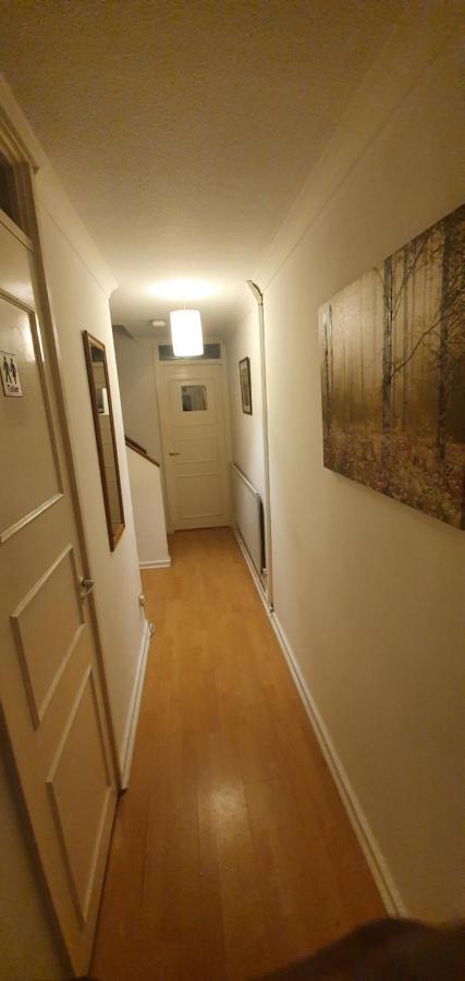 Spacious And Serene Stay Near Milton Keynes Centre Willen Екстер'єр фото